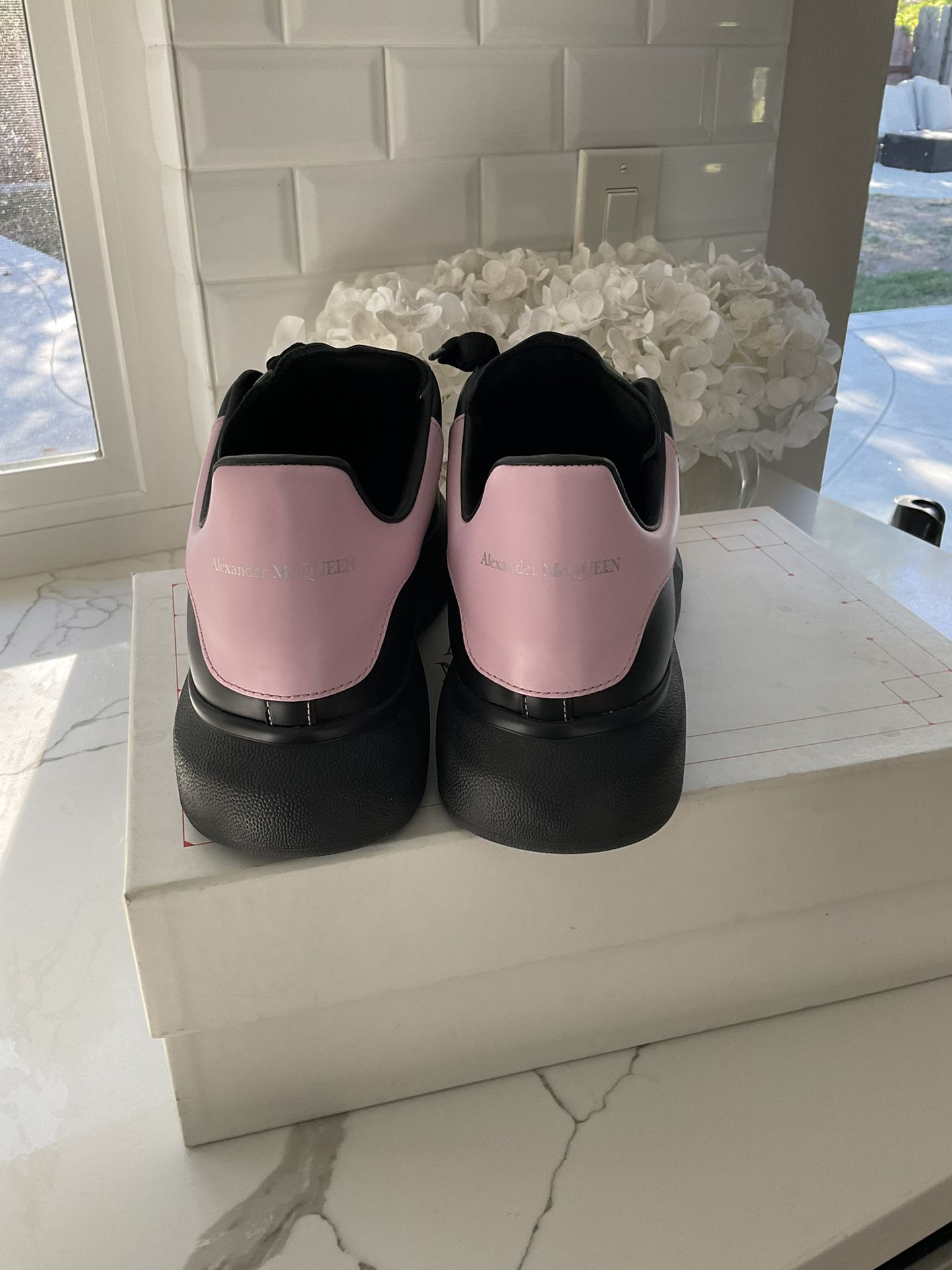 Alexander McQueen Oversized Sneaker, Black Ice Pink, Size 44 1/2