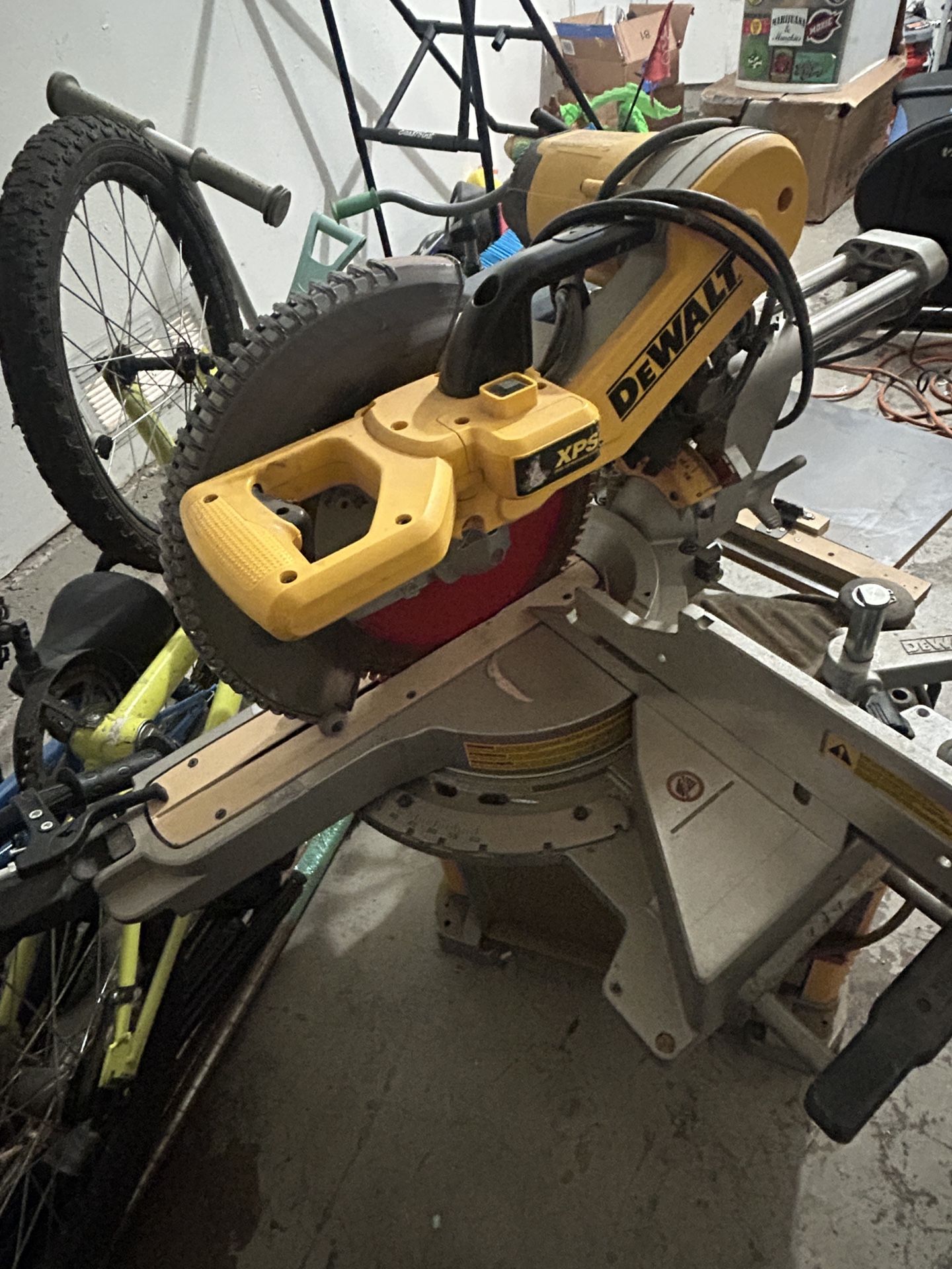 Dewalt Dual Bevel Compound Saw 12in