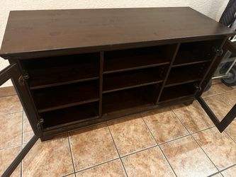 Entertainment center