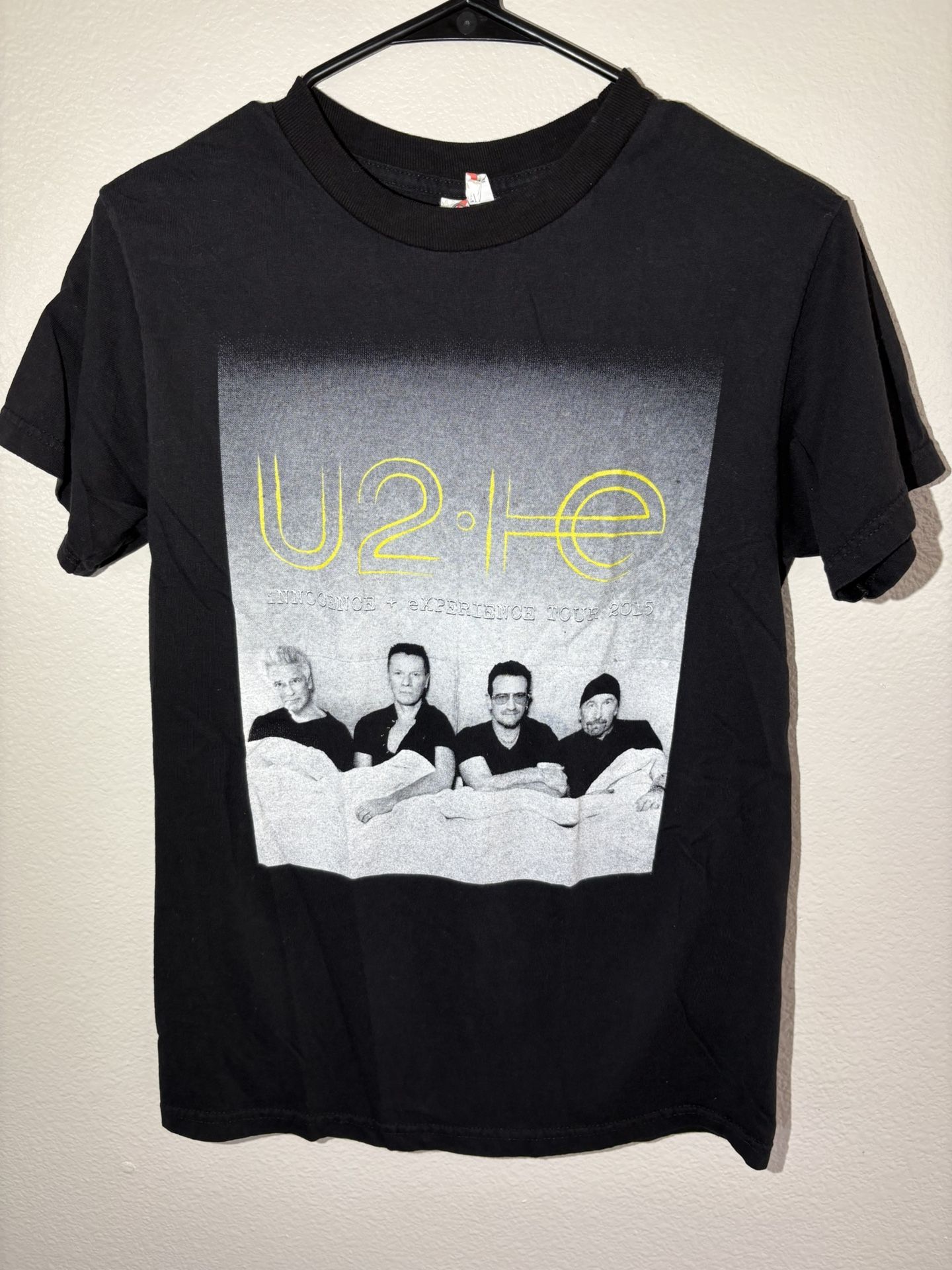 U2 INNOCENCE EXPERIENCE tour 2015 Tshirt Sz Small