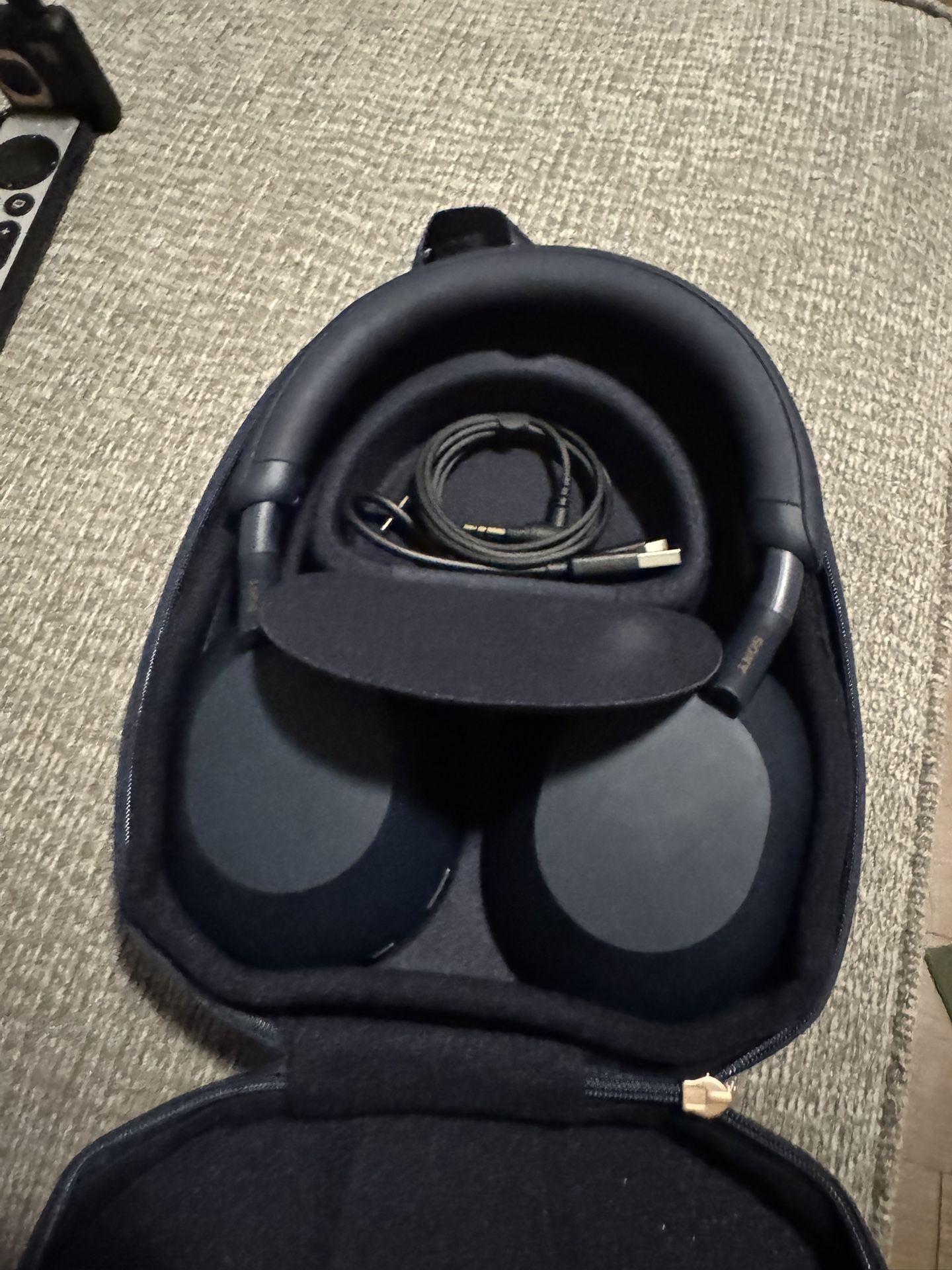 Sony WHXM5 Blue (Used - Great Condition)