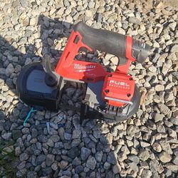 Erramienta Milwaukee Fuel Una Bateria 2.5