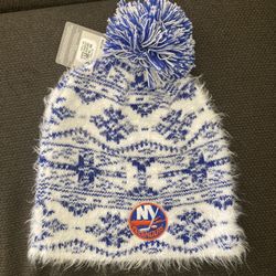 Women’s NHL Reebok Beanie- New York Islanders (Brand new- Tags Still On)