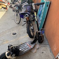 Scooter With Motor Does 20 To 25mph