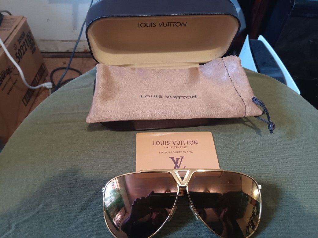 Louis Vuitton Used Sunglasses for Sale in Santa Ana, CA OfferUp