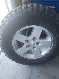 JEEP Tire LT 255 75 R 17