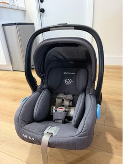 UPPAbaby MESA Infant Car Seat with two bases