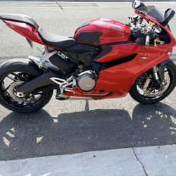 Ducati 899 Panigale 2015