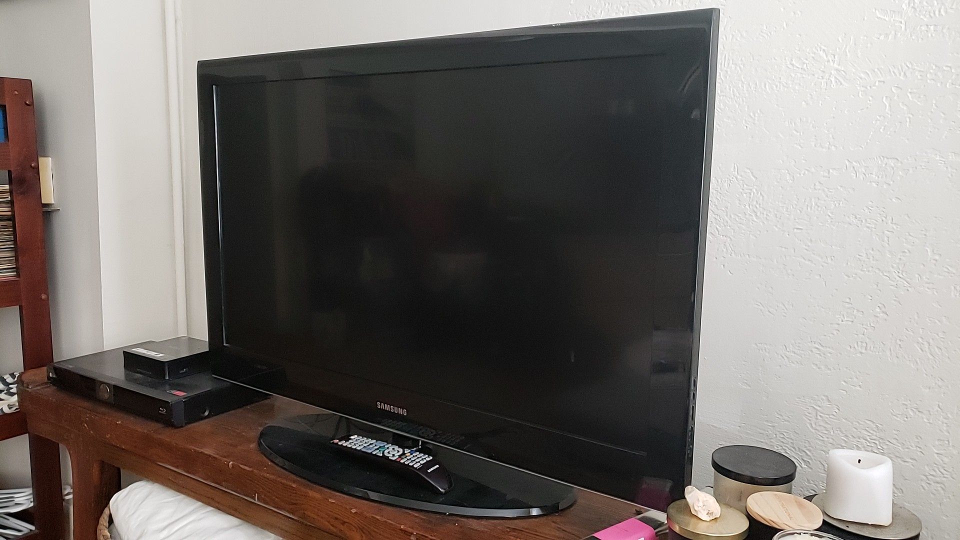 Samsung 40" Flat Screen TV