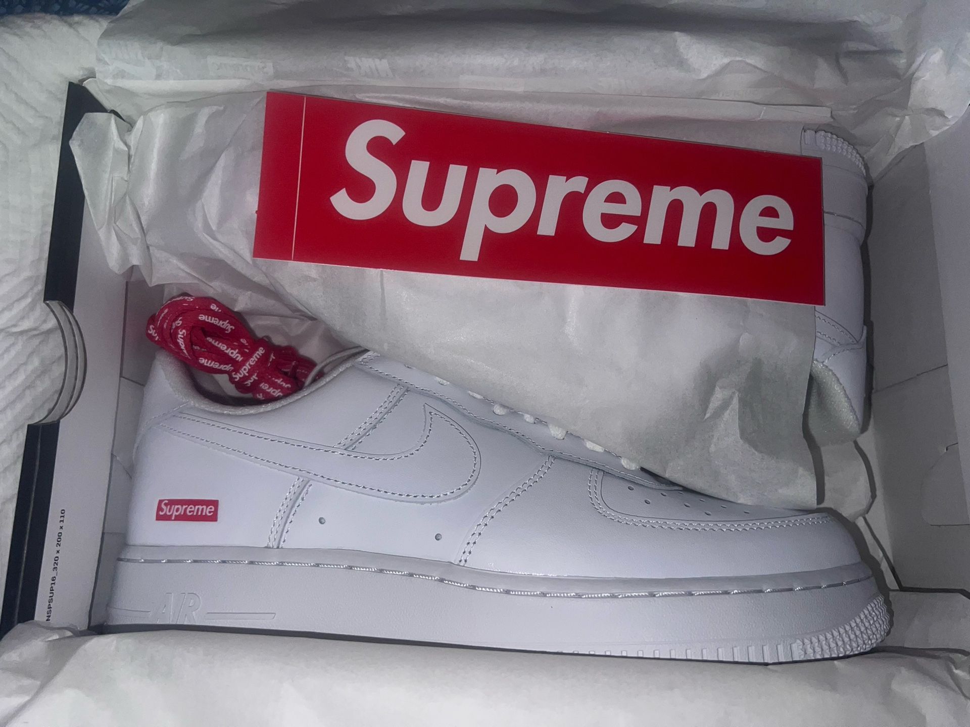Supreme Nike Airforce 1 Low (8.5 Men)