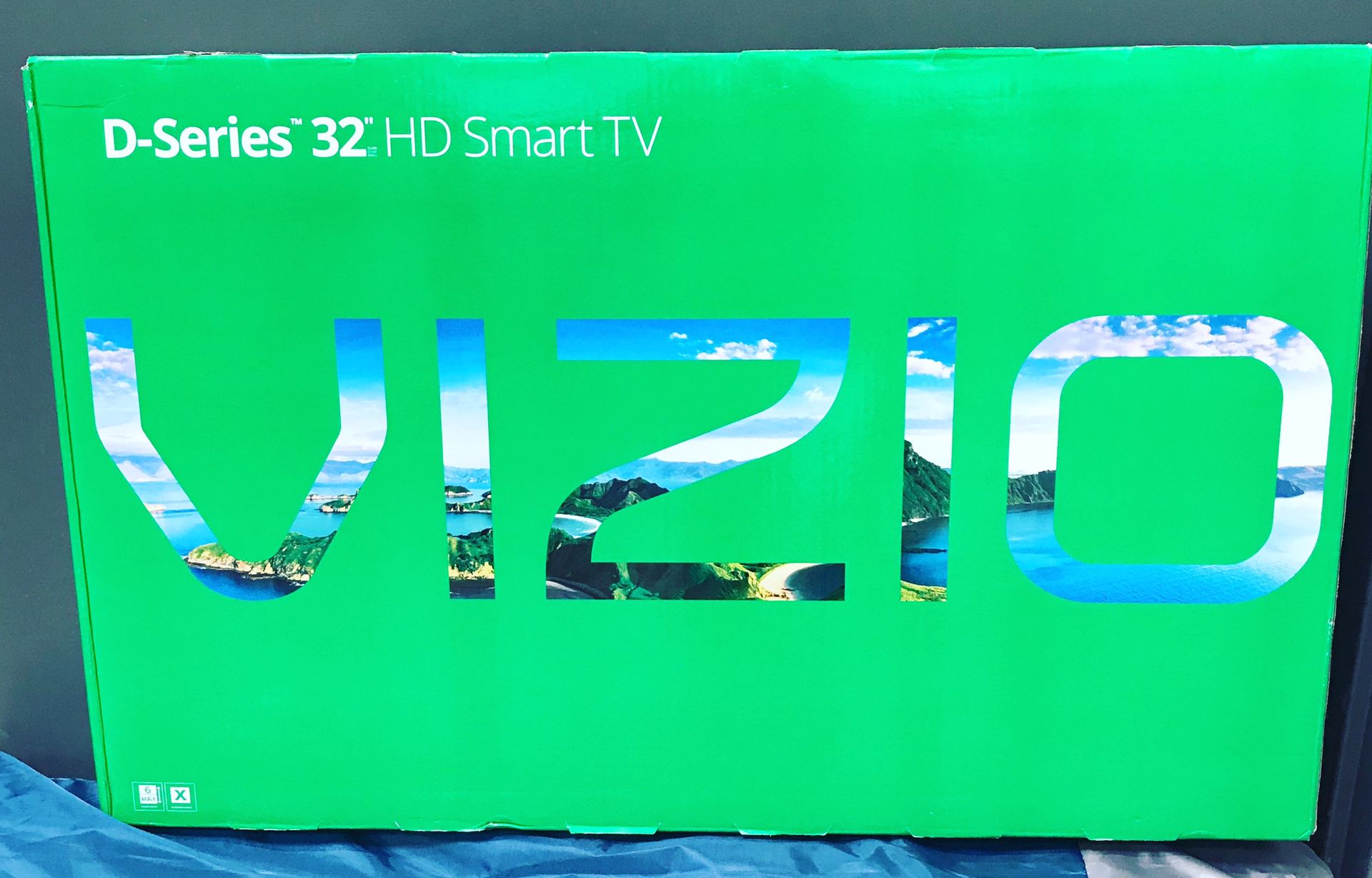 Vizio HD Smart TV 32 inch