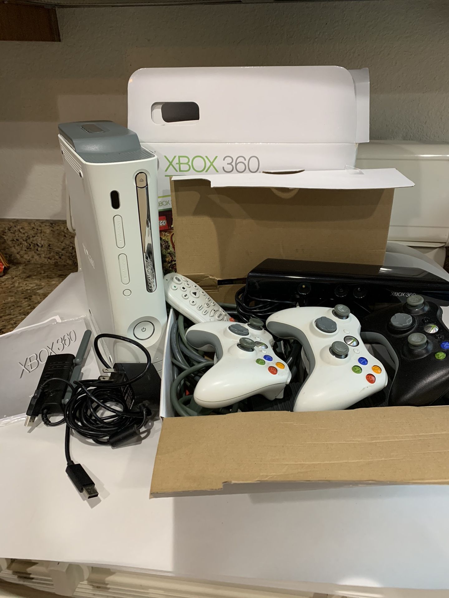 XBOX 360 Console, Kinect, Accessories & 14 Games