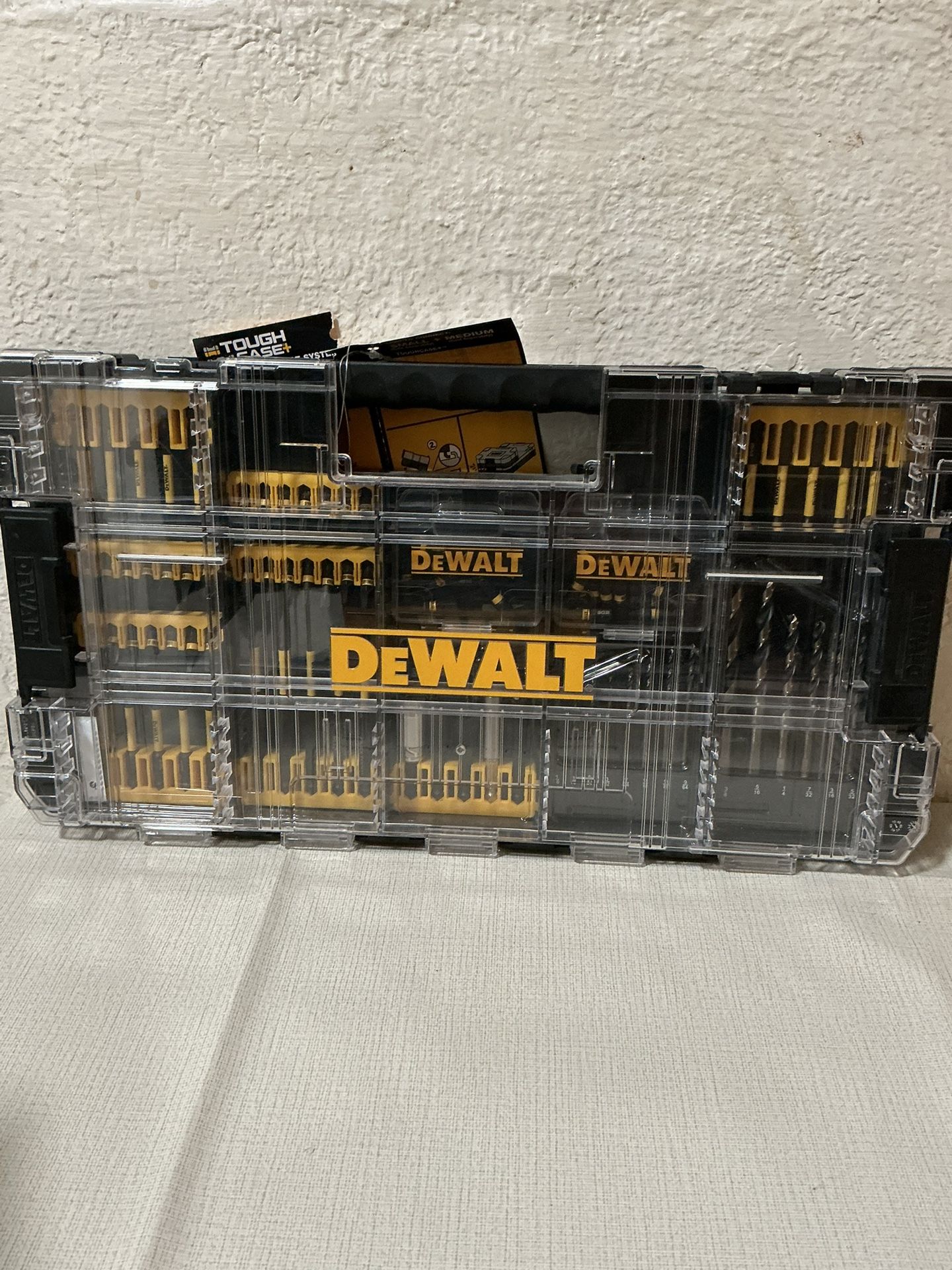 DEWALT. 100-Piece Drill and Screwdriving Bit Set.