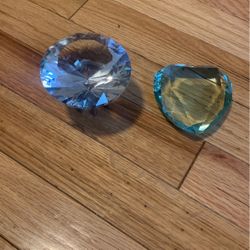 Eye catcher tabletop glass decor