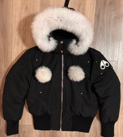 Women’s size small on Hand available
