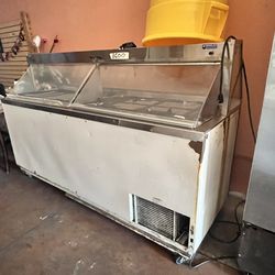 Commercial freezer