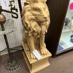 Large Lion Statue Sculpture