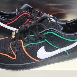 NEW Mens 13 Nike SB Dunk Low Bronx  Skater Girl price firm
Please message when you are ready to buy.  Serious inquiries only
Pick up 77095 near Telge/