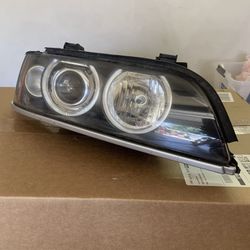 Bmw 530i 2001 headlight small defects
