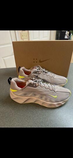 NIKE MEN’S AVA ROVER WALKING SHOES SIZE 12
