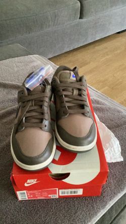 Nike Dunk Low Mink Brown Women Casual Lifestyle Shoes Sneakers Women’s Shoes Size 6 Kids Grade School Size 4.5 New With box
