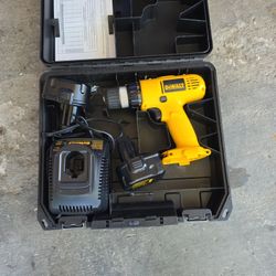 Dewalt12V Drill W/batteries And Charger Brand-new 