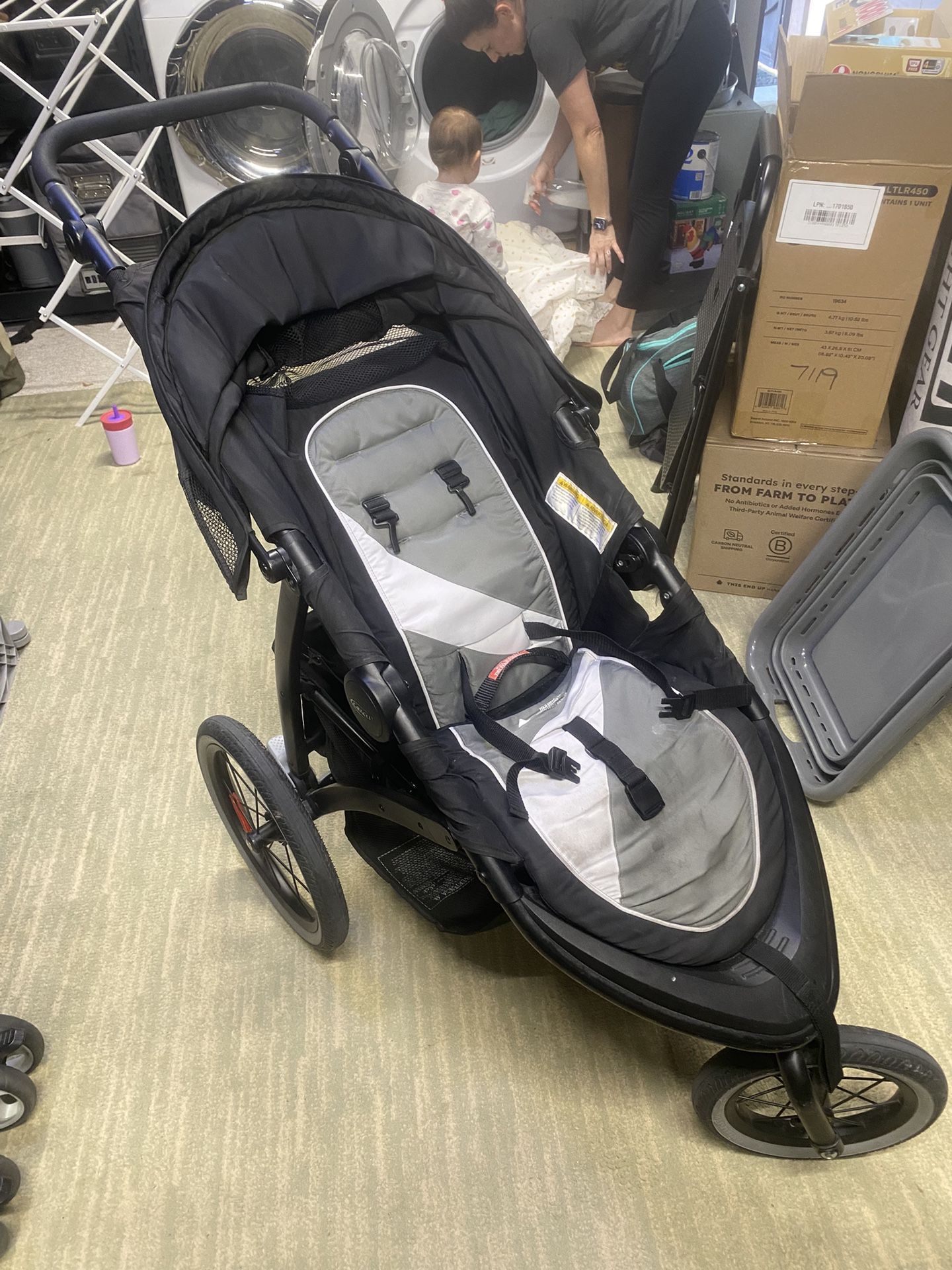 Graco jogging stroller