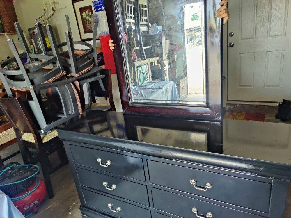 Dresser With Mirror for Sale in Houston, TX OfferUp