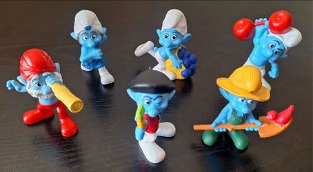 2011 MCDONALD’S THE SMURFS HAPPY MEAL TOY LOT