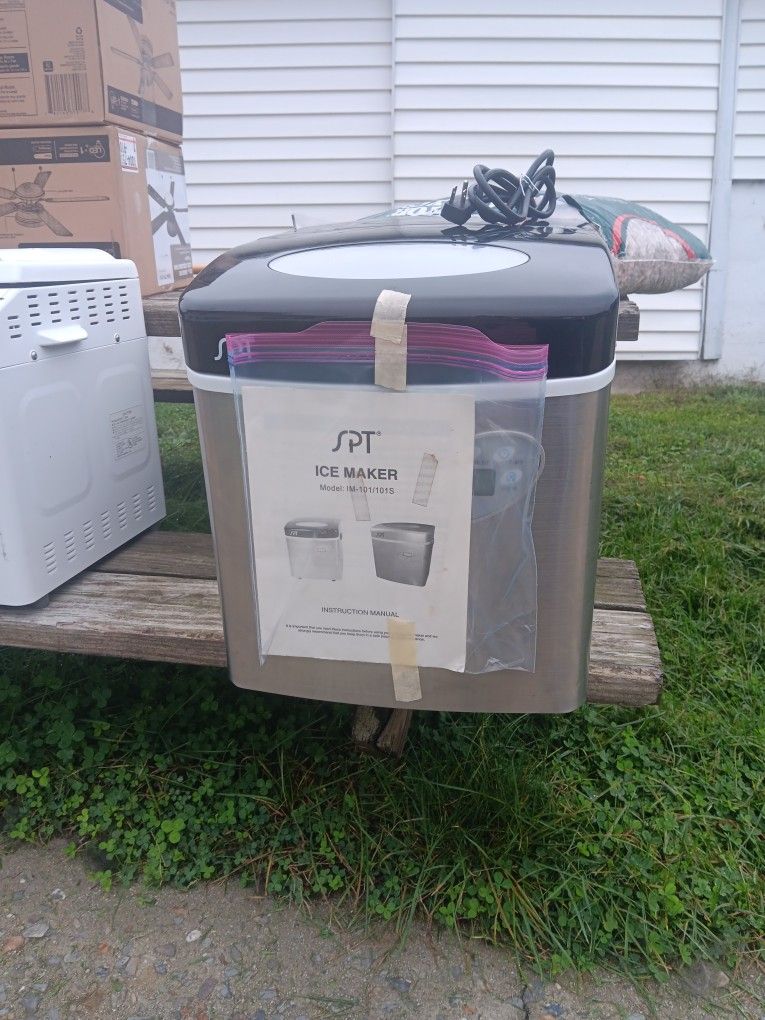Counter Top Ice Maker