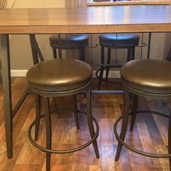 Counter Height Table with Swivel Bar Stools