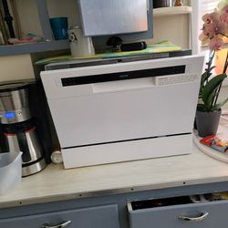 Countertop Dishwasher, Like New!!!!