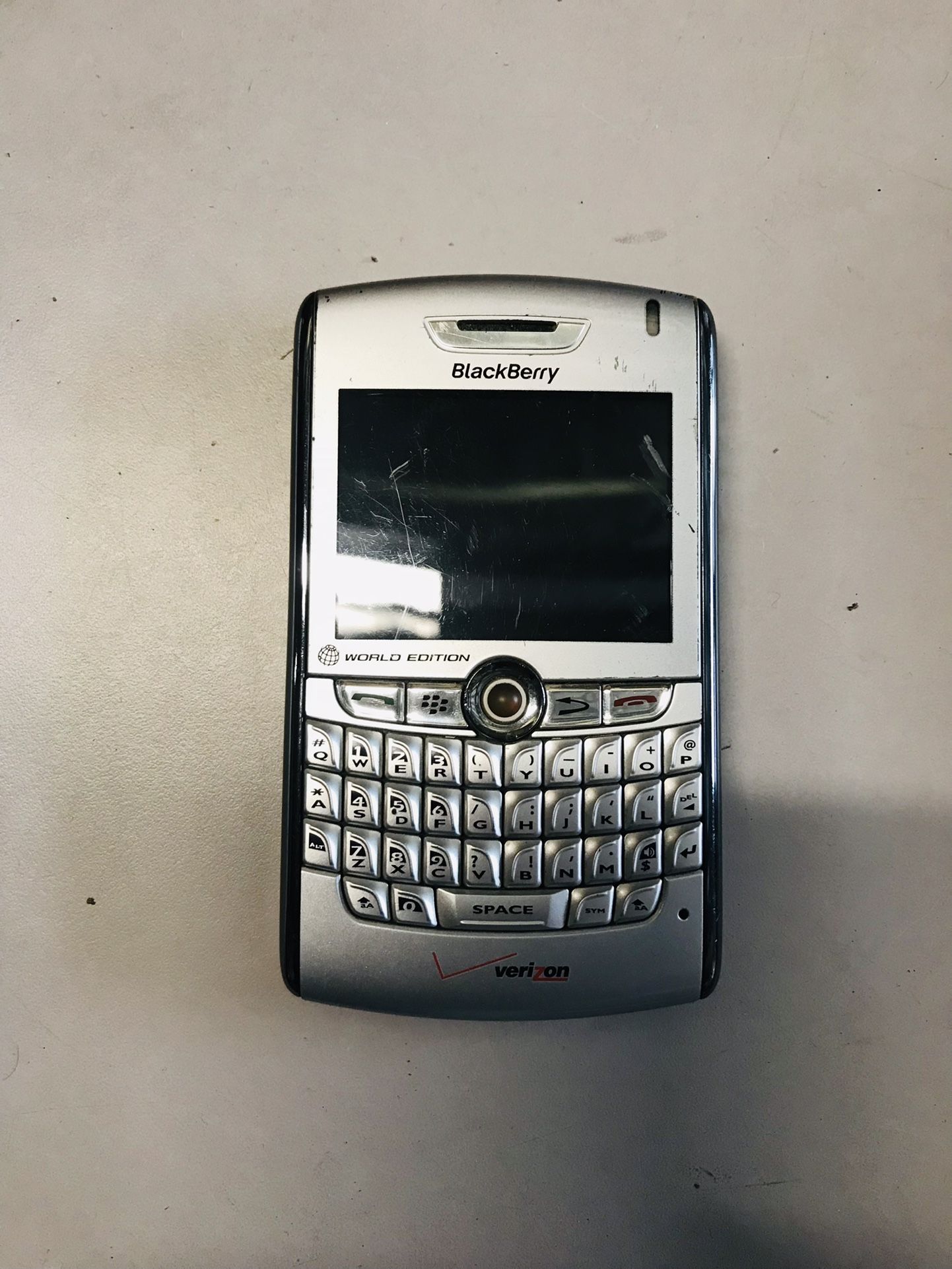 Blackberry Verizon Phone World Edition Silver 8830 QWERTY