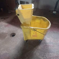 Continental Commercial Mop Bucket