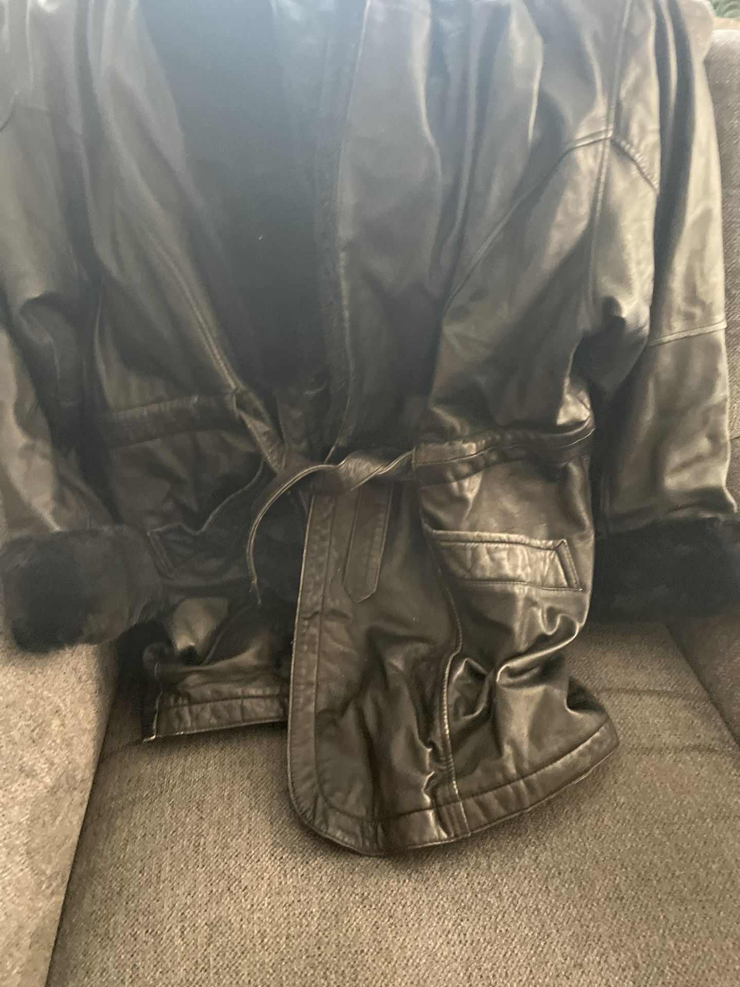 Ladies Or Men’s Leather Jacket ( Made In Korea Size l/G