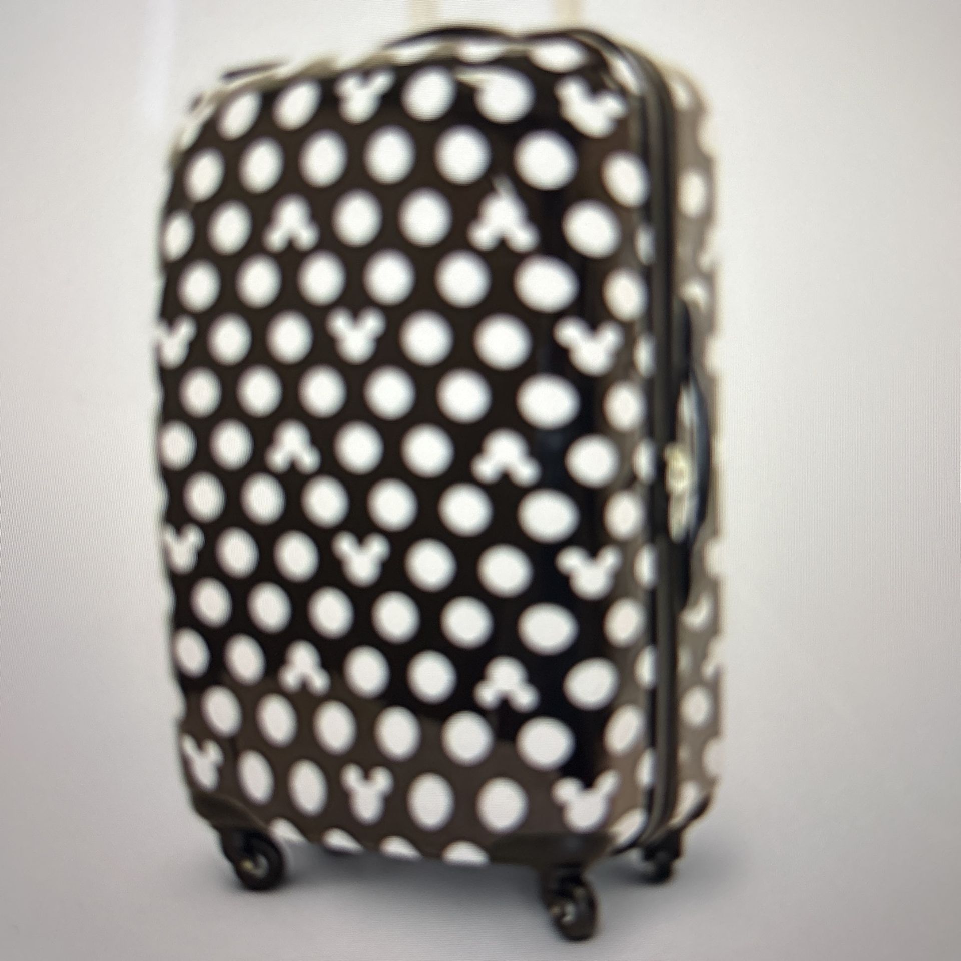 Disney mickey Mouse Medium Hardshell Suitcase