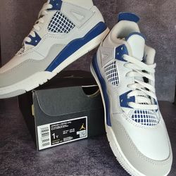 Brand new Jordan 4 Retro (PS) size 1Y