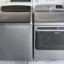 Whirlpool Washer  And Dryer Maytag. 