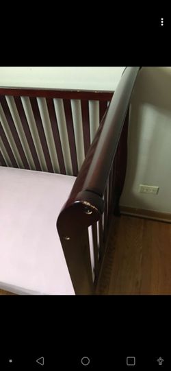 Infant / toddler crib/bed
