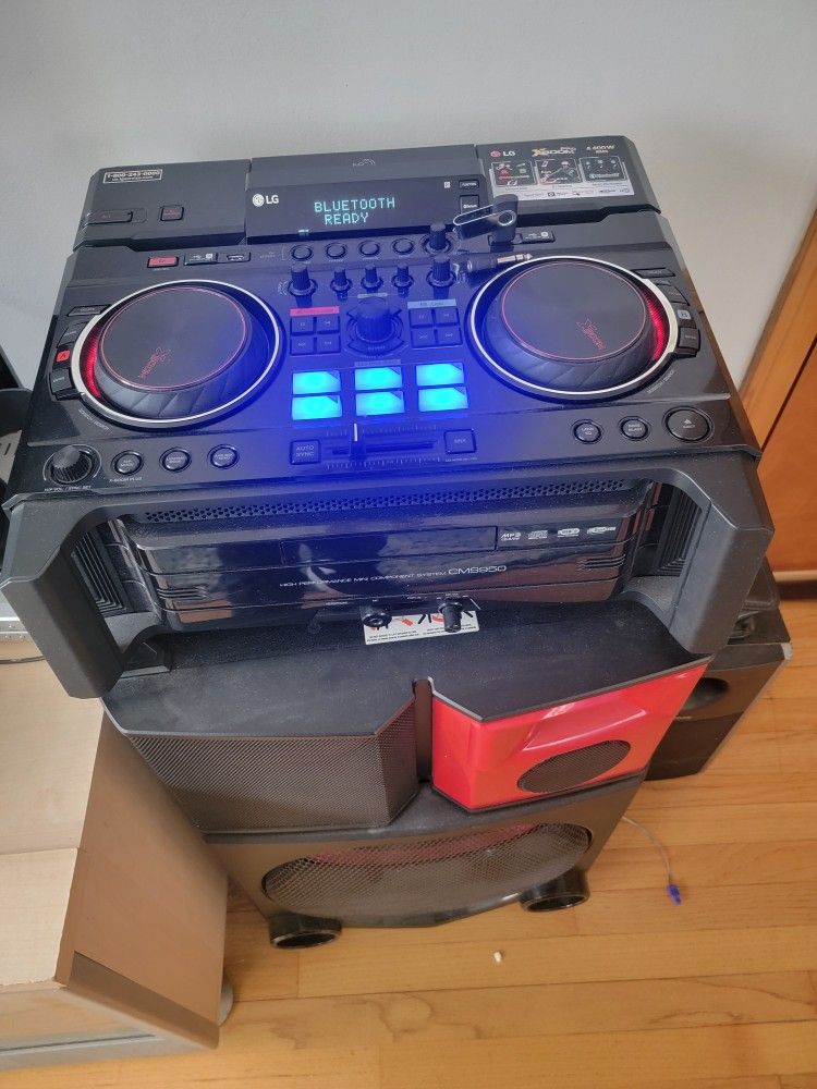 LG CM9(contact info removed)W HI-FI SHELF SISTEM WITH DJ-PRO BLUETOOTH $1.200