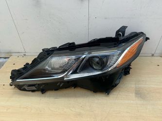 Toyota Camry Driver Side Headlight Projector LED Used Oem