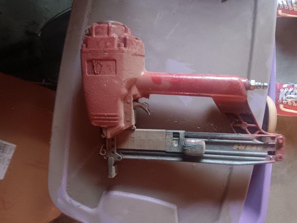 Staple Gun
