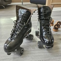 Riedell Leather Roller Skates (Men's 10.5 -11)