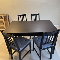 Dinner Table / Mesa De Comedor 