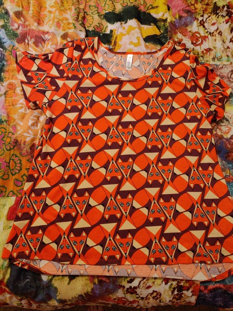 LuLaRoe Irma shirt