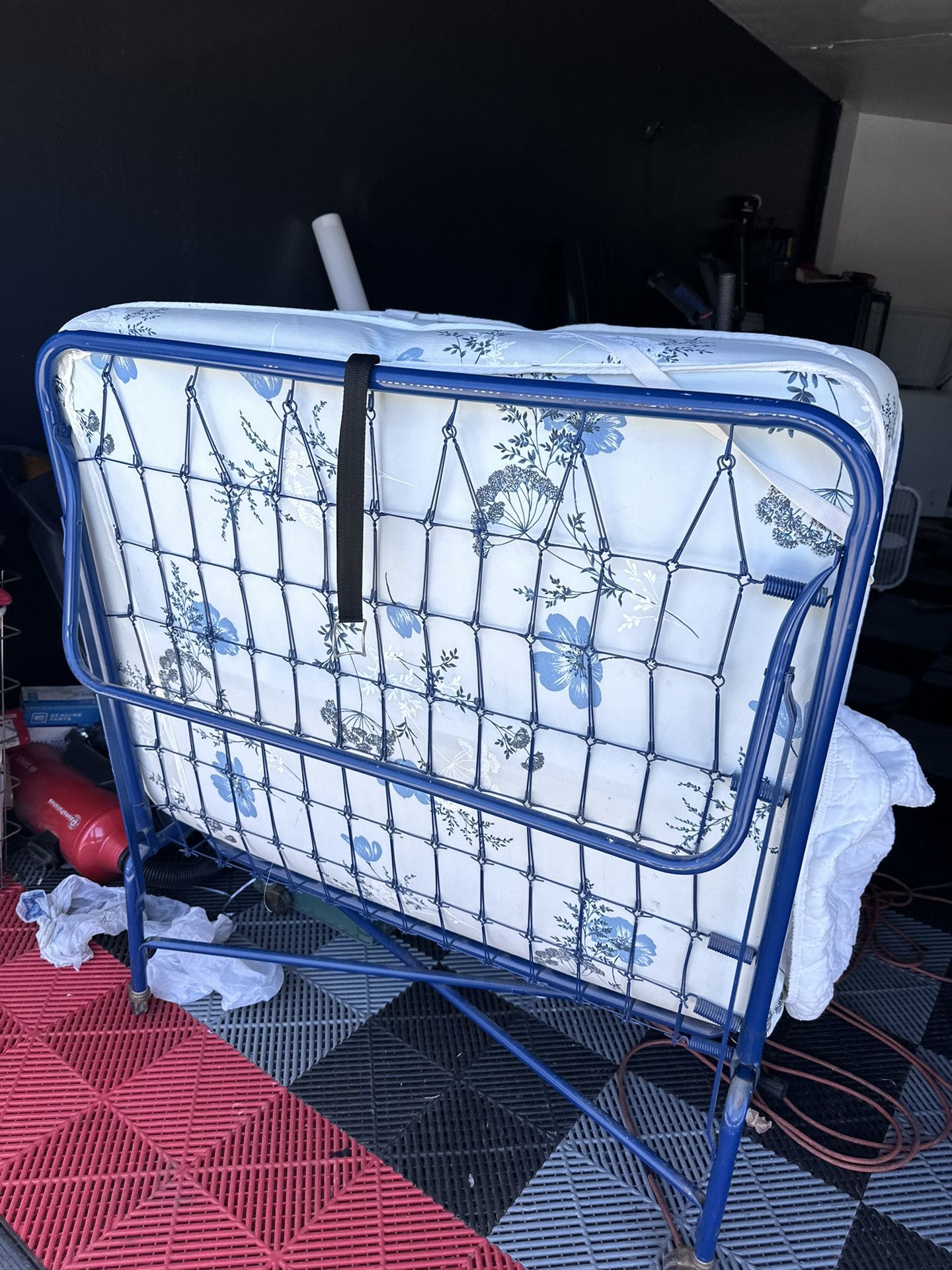 Twin Rollaway Bed With Mattress