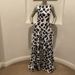 KAY UNGER NEW YORK WHITE / NAVY GOWN SIZE 6