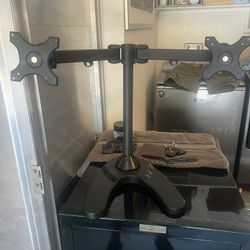 Dual Screen Stand