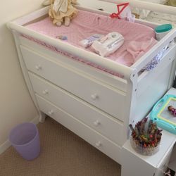 Changing Table With Drawers 