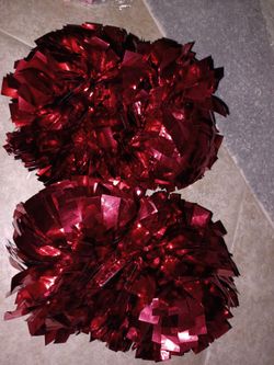 Metallic red cheerleading pom poms come as a pair